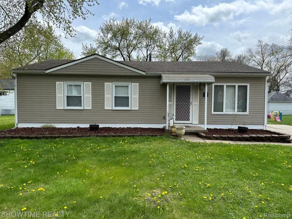 27325 Byron St, Southfield, MI 48033