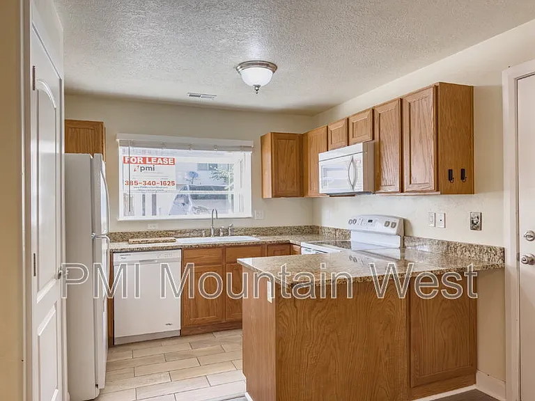 2779 W 5525 S #E-25 — Photo 12