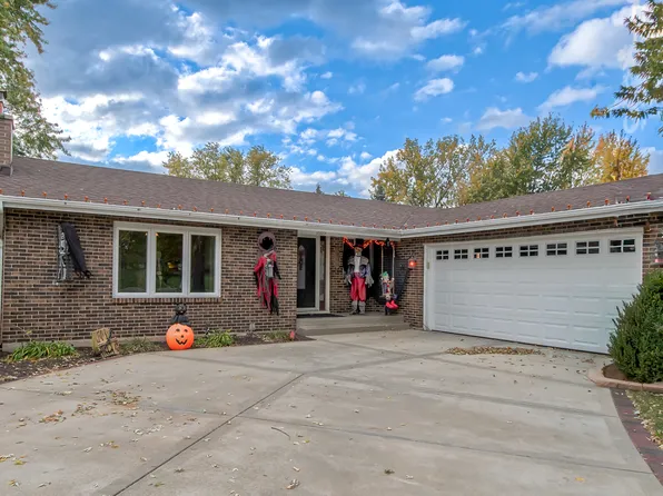 1605 S Regan Rd, New Lenox, IL 60451