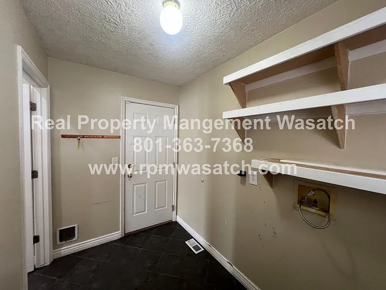 7455 S 4950 W — Photo 10