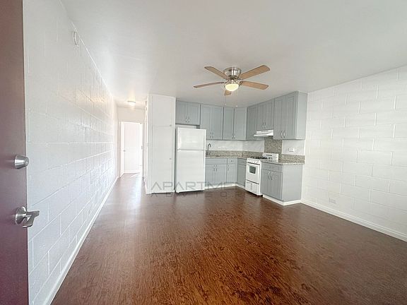 4th image of 1555 Pensacola St APT 204