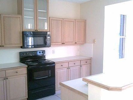 3rd image of 4545 SW 152nd Ave