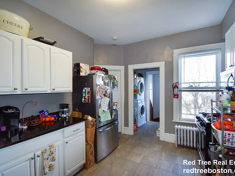 85 Surrey St #2 — Photo 5