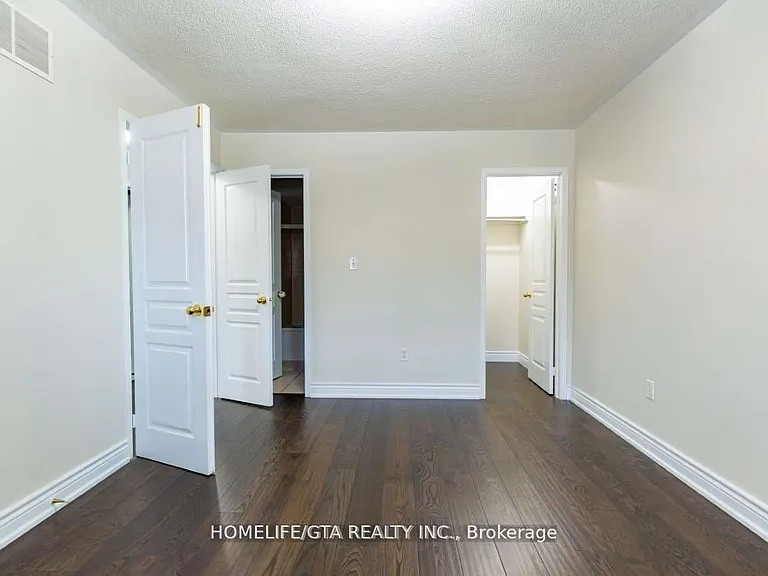 154 Goldenwood Cres — Photo 16