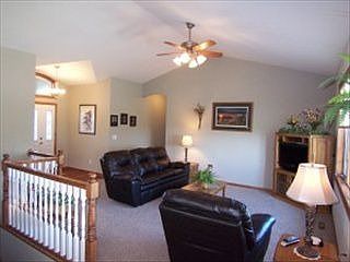 4th image of 1830 Creek View Ln NE
