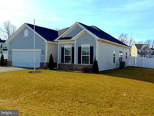 3rd image of 15621 Camden Dr