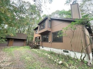 72 Pine Hill Rd, Mount Pocono, PA 18344