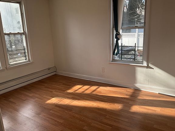 5th image of 172 Hillside Ave #2