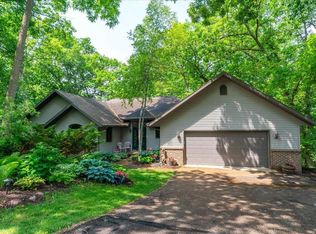 4951 Midway Ln, Marshall, WI 53559