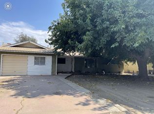 832 Page Ave, Lindsay, CA 93247