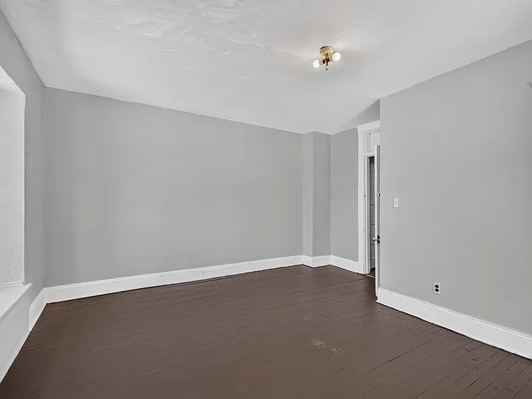 9920-22 Somerset Ave #9920 — Photo 6
