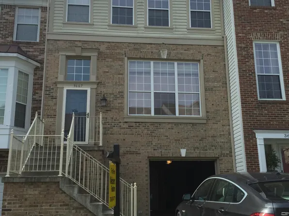3667 Bracknell Dr, Woodbridge, VA 22192