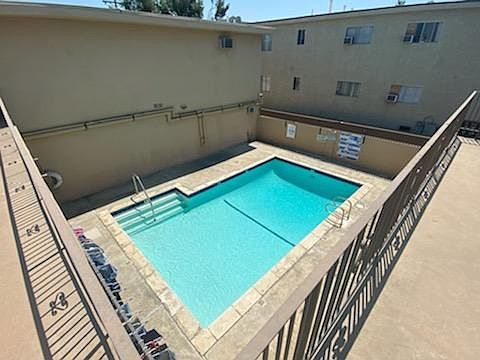2nd image of 7925 Vineland Ave