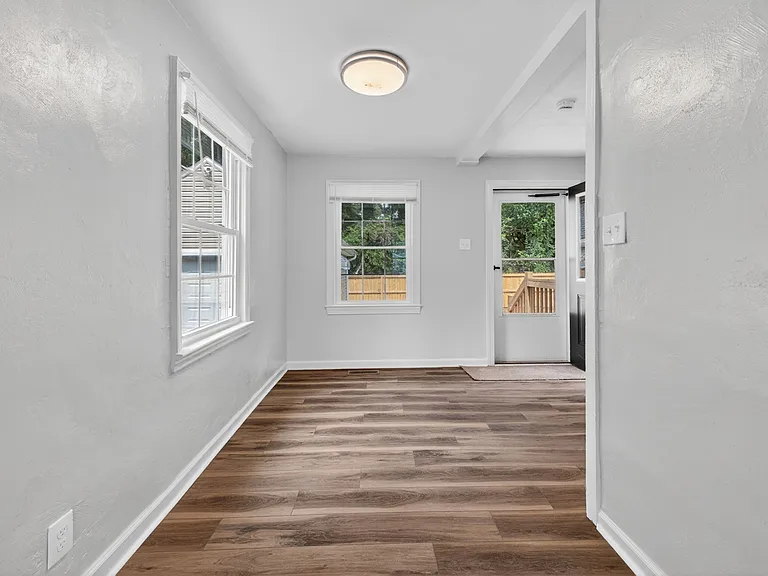 816 Martin Ave — Photo 6