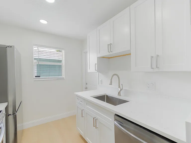 2831 N Seacrest Blvd #A — Photo 10