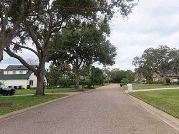 Exterior Neighborhood (street photo)