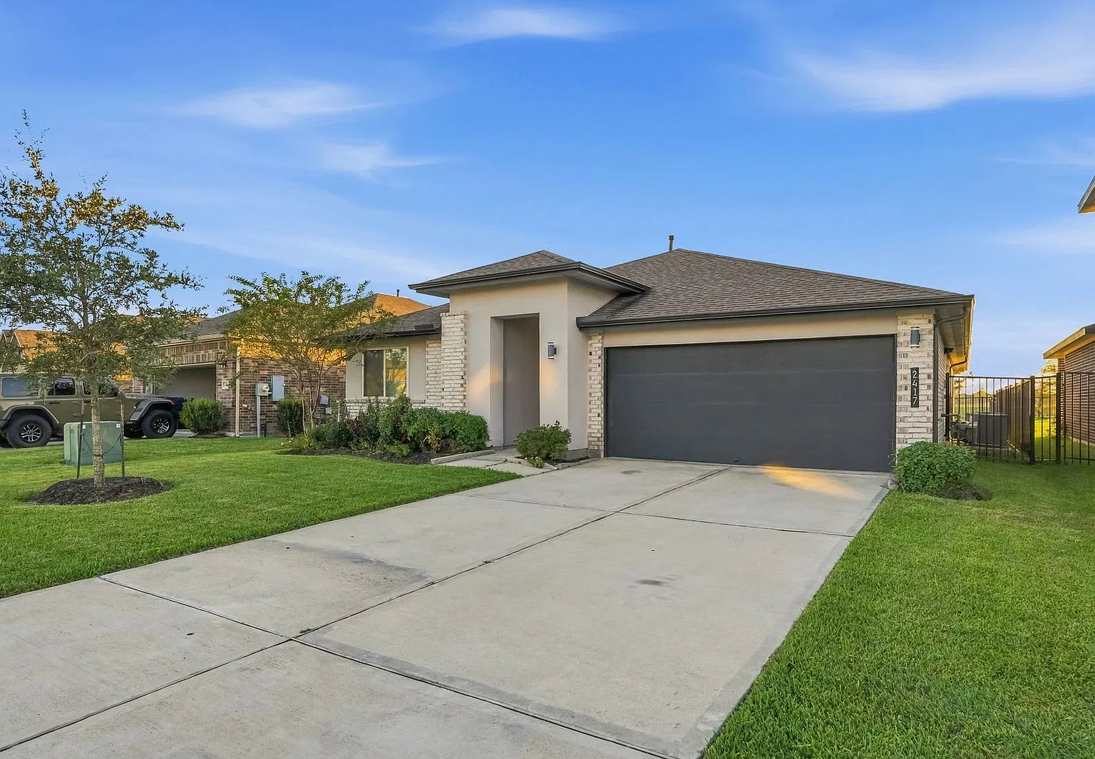 4 bed, 3.0 bath, 2202 sqft, $2,700 — Photo 1