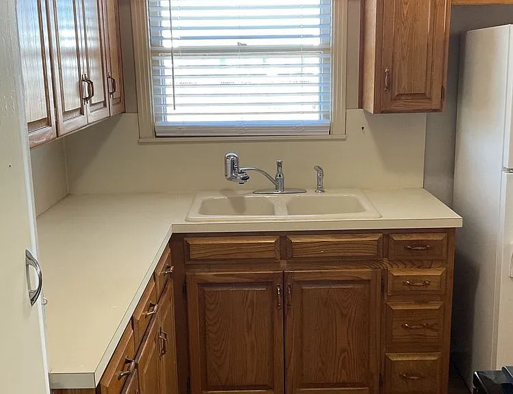 920 Fannin Loop — Photo 2