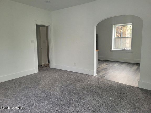 4th image of 346 Arch 2nd Fl Rear St