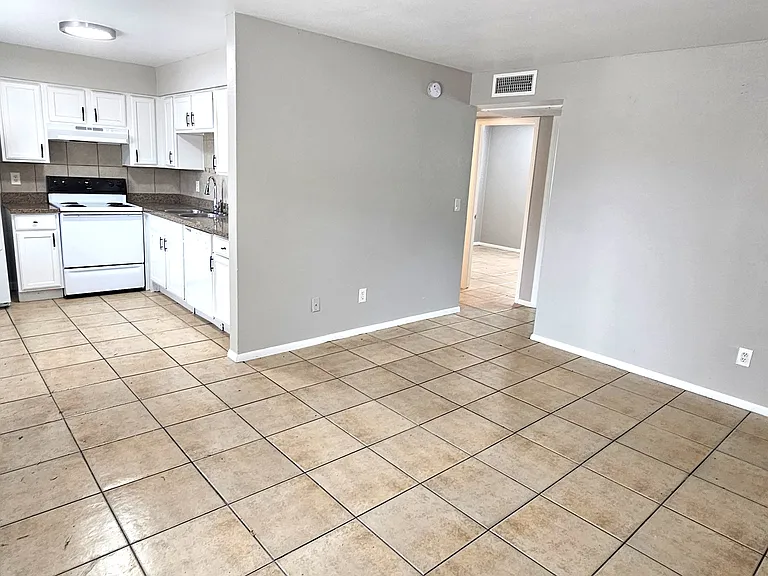 Hayden Terrace — Photo 22