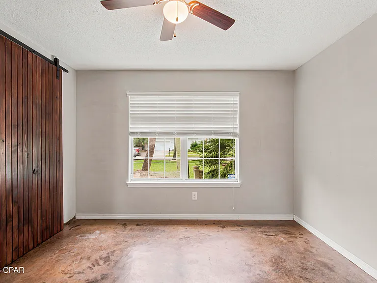 211 Biltmore Pl — Photo 29