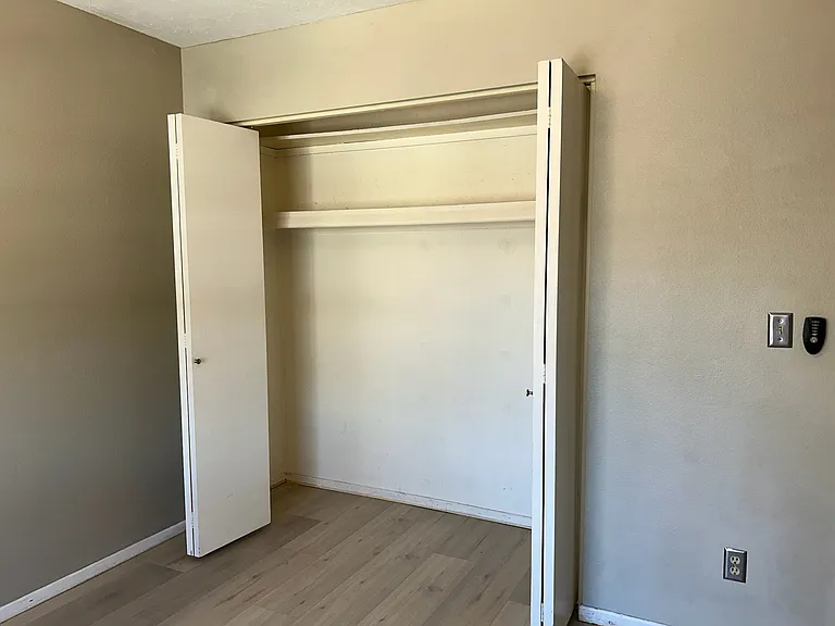 1991 E Colgate Dr — Photo 18