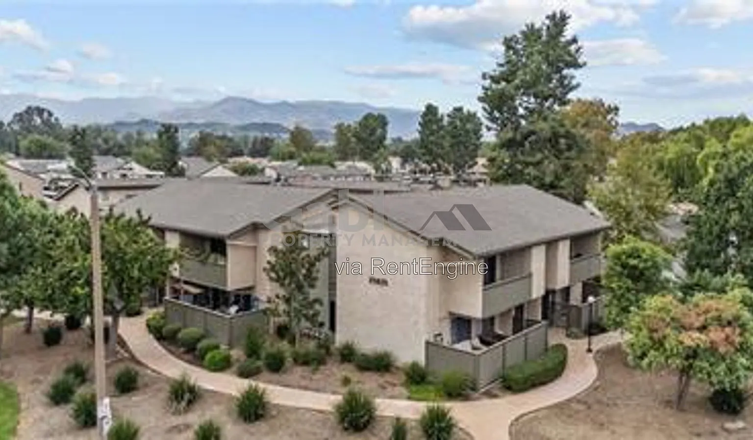 1 bed, 1.0 bath, 735 sqft, $2,165 — Photo 2