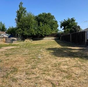 1017 E Clark St, Madera, CA, 93638