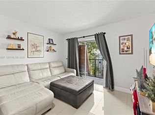 Village Square, Fort Lauderdale, FL 33313