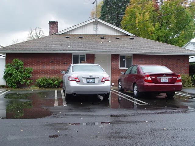 17 NE 5th St #6 — Photo 2