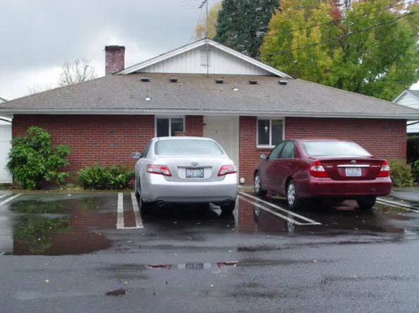 17 NE 5th St, Battle Ground, WA