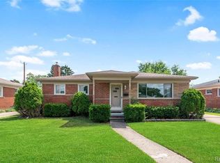 8484 Berwyn St, Dearborn Heights, MI 48127
