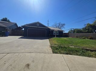 1012 Michelle Ct, Hanford, CA 93230