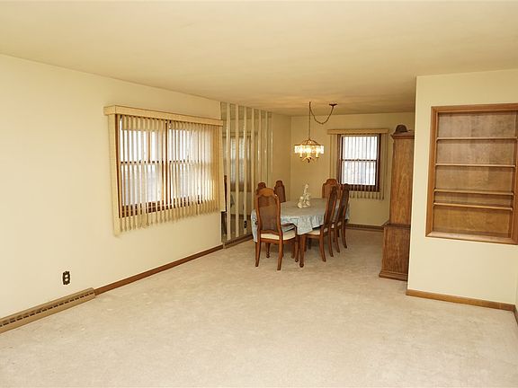 3rd image of 2303 Midway Dr