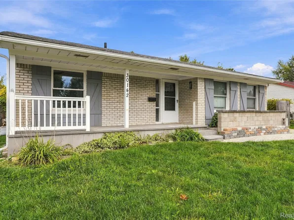 30142 Jamestown St, Romulus, MI 48174