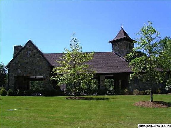 4th image of 129 Glengerry Dr