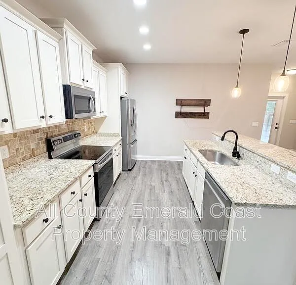 282 Magnolia St — Photo 10