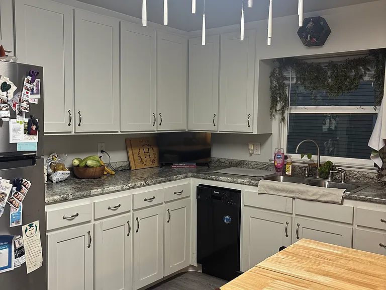 136 Campus Ave #4 — Photo 4