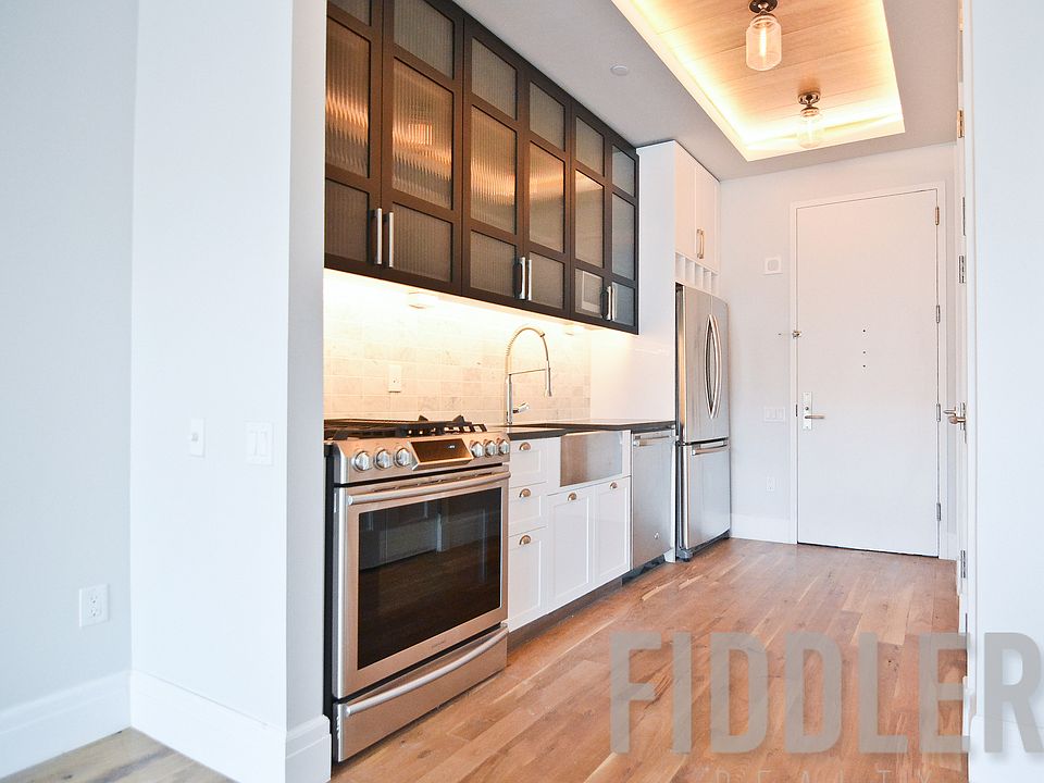 1st image of 4441 Purves St APT 905