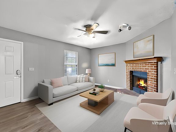 4th image of 1348 Bellshire Terrace Dr