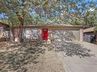 1214 Glen Creek Dr, Mansfield, TX 76063
