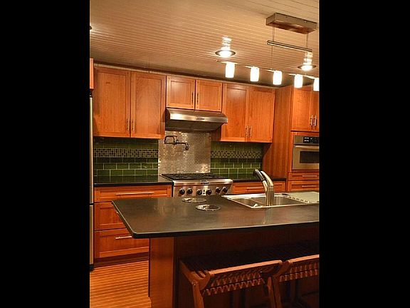 3rd image of 527 4th St