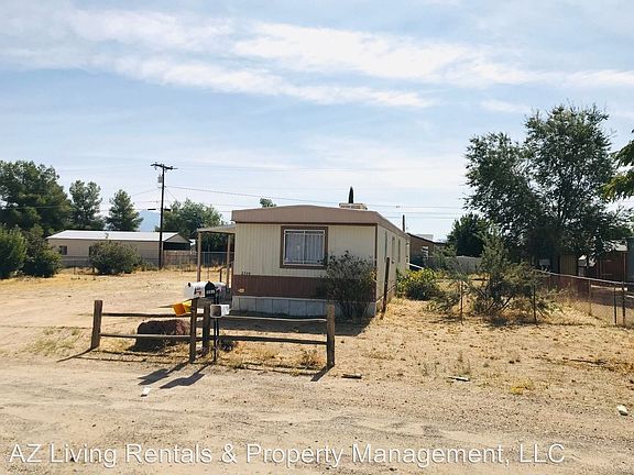 2nd image of 2354 E Snavely Ave
