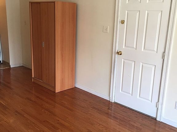 2nd image of 314 Marion St #2