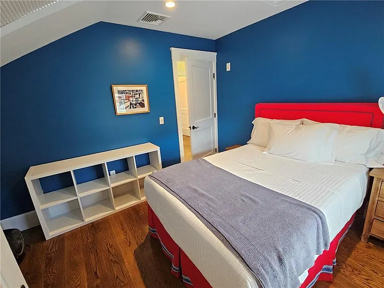 209 Coggeshall Ave — Photo 40