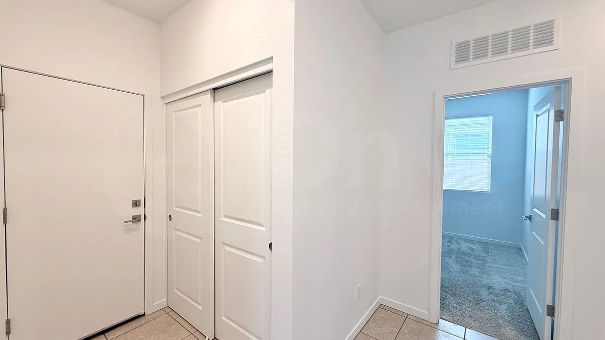 3 bed, 2.0 bath, 1288 sqft, $1,850 — Photo 4