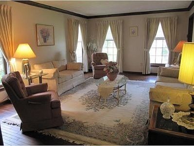 3rd image of 2624 Pinebluff Dr