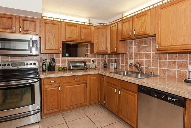 1st image of 201 Lakeview Dr APT 102