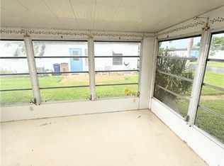 26 Tangerine Ct, Lehigh Acres, FL 33936