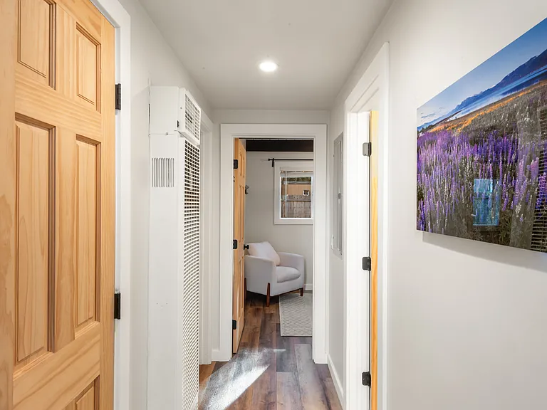 319 Pine St — Photo 17